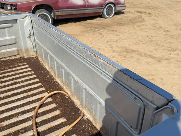 1991 Isuzu Pickup Trunk/decklid/hatch/tailgate Silver — photo 9