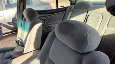 96-99 Olds 88 Pair Of Front Headrests Oem Left Right Set Seat
