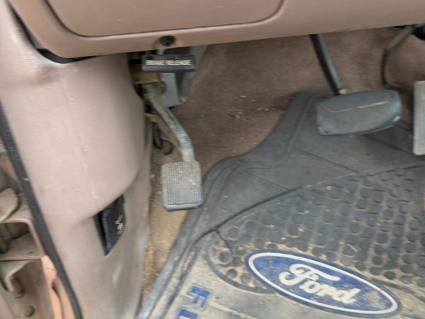 92-97 Ford F250 Parking Brake Pedal Assembly Oem Complete Emergency Unit — photo 4