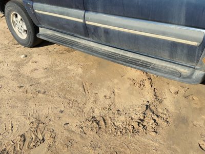 2000-2003 Chevy Suburban Passenger Right Running Board Side Step Oem 2Wd