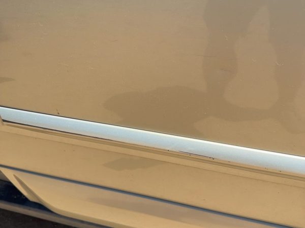 05-09 Legacy Outback Driver Left Rear Upper Moulding From Door Oem Gold 9J — photo 3