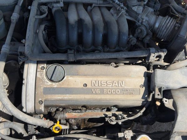 1996 Nissan Maxima Front Valve Cover Oem 3.0L — photo 3