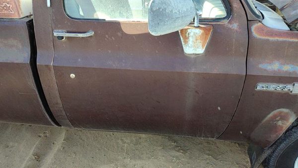 1983 GMC Sierra Front Door RH Brown — photo 2