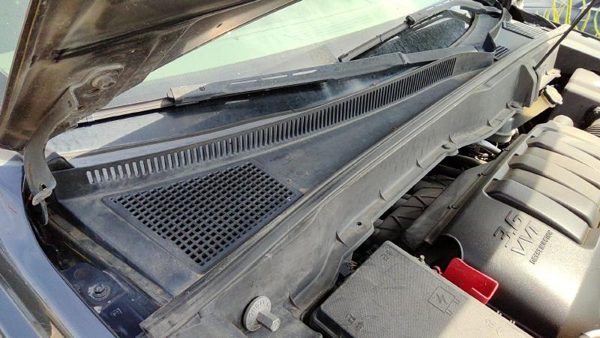 2009-2017 Chevy Traverse Windshield Wiper Cowl Vent Trim Panel Oem Cover — photo 3