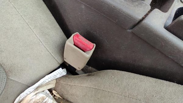 2001 Nissan Maxima Passenger Right Front Seat Belt Buckle Receiver Oem Tan — photo 2