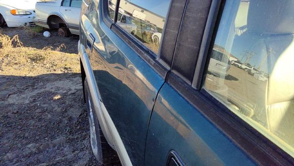 2000 Honda Passport Rear Door RH Hgm Huntsman Green Hail — photo 3