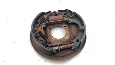 1975 Cutlass Supreme Passenger Right Rear Brake Backing Plate Assembly 2 Door