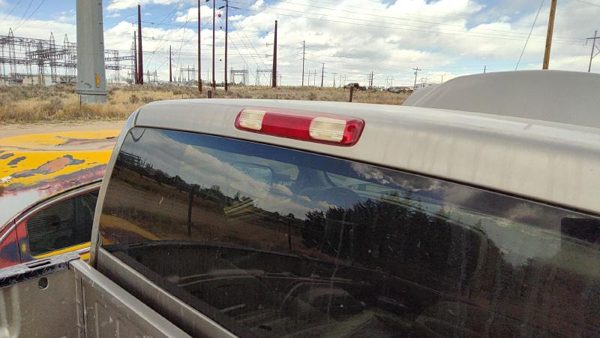 1999-2007 Chevy Silverado 2500 Third Brake Light Middle Lamp Oem — photo 2