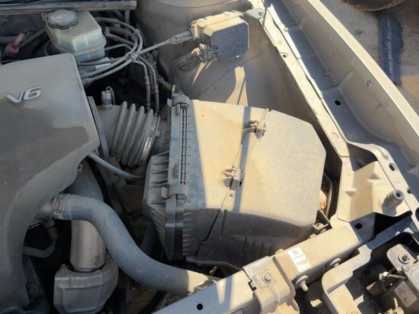 00-05 Lesabre Complete Air Intake Cleaner Filter Box Housing With Tube Oem 3.8L — photo 2