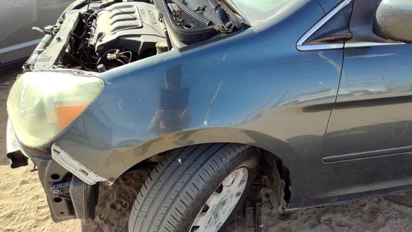 2005-2010 Honda Odyssey Driver Left Front Fender Oem Blue 7711831 — photo 3