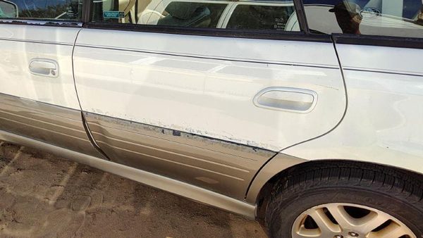 2000 Subaru Legacy Rear Door LH White 8Y3 — photo 3