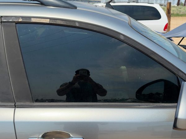 2003-2008 Infinity Fx45 Passenger Right Front Side Window Door Glass Oem — photo 1