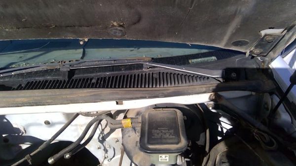 1994 Chevy Caprice Driver Left Windshield Wiper Arm Oem Blade Lever — photo 1