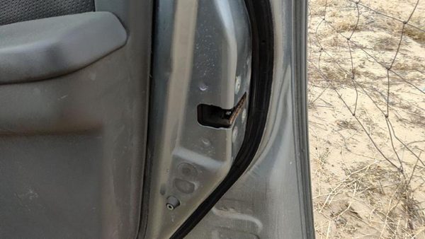 2007-2012 Nissan Sentra Passenger Right Front Door Latch With Rods/Cables Oem — photo 2