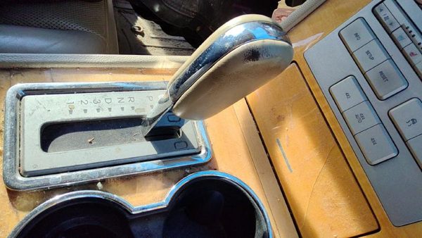 07-09 Navigator Floor Shifter Lever Assembly Shift Unit Automatic Transmission — photo 4