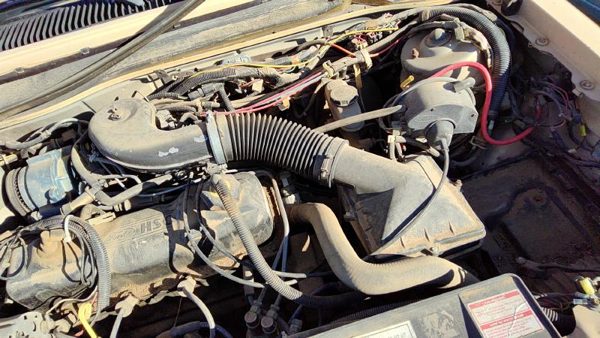 1984 Ford Tempo Complete Air Intake Cleaner Filter Box Housing With Tube 2.3L — photo 2