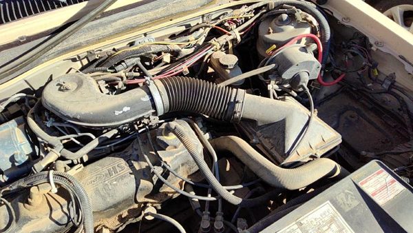 1984 Ford Tempo Complete Air Intake Cleaner Filter Box Housing With Tube 2.3L — photo 1