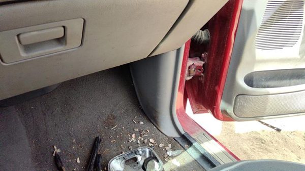 1999-2001 Mazda B2500 Passenger Right Lower Kick Trim Panel Oem Gray V2 — photo 1