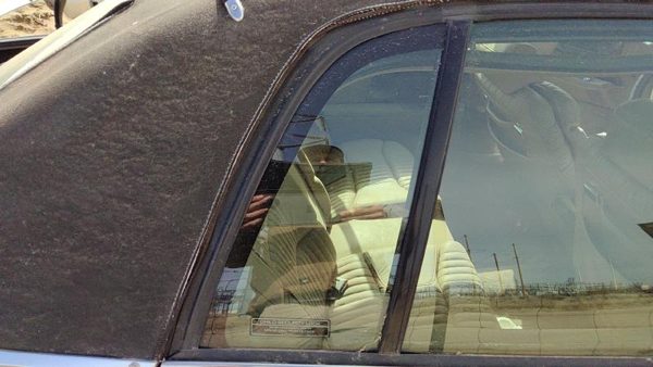 91-96 Park Ave Ultra Passenger Right Rear Vent Window Back Door Glass With Frame — photo 3