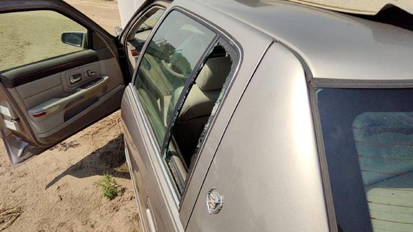 1999 Cadillac DeVille Rear Door LH 46A Beige — photo 2