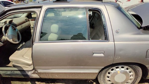 1999 Cadillac DeVille Rear Door LH 46A Beige — photo 1