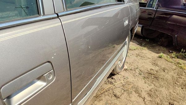 1999 Cadillac DeVille Rear Door LH 46A Beige — photo 6