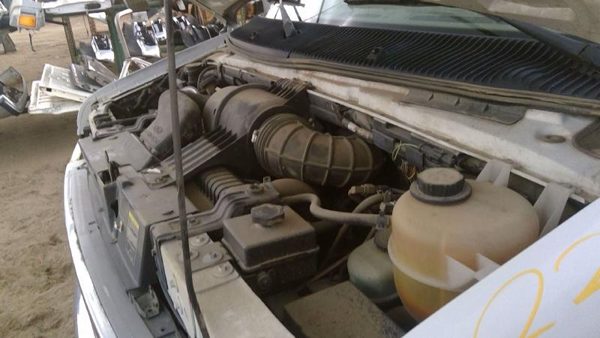 2002 Ford E-350 Super Duty Caliper Van E450 RH — photo 4