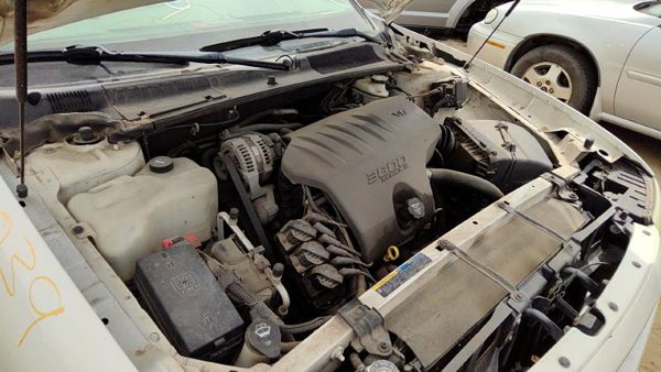 2004 Buick LeSabre Intake Manifold 3.8L — photo 8