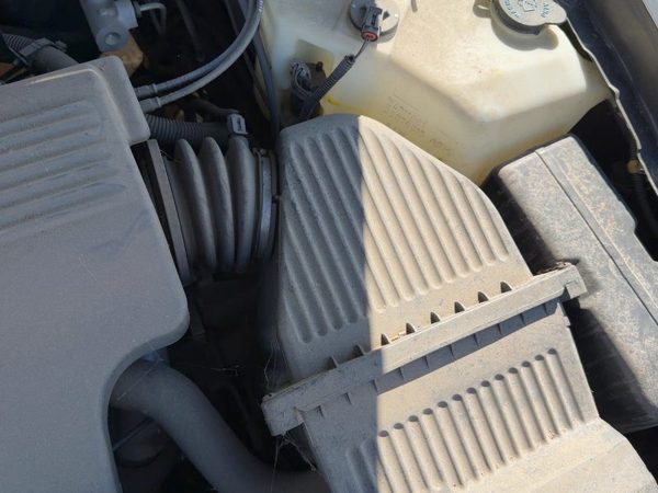 95-99 Bonneville Complete Air Intake Cleaner Filter Box Housing With Tube 3.8L — photo 5