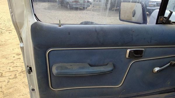 83-88 Ford Ranger Driver Left Front Door Trim Panel Manual Blue — photo 2