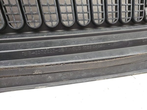 2000 Ford F250 F350 Super Duty Driver Left Cowl Vent Panel Screen Grille Oem — photo 7