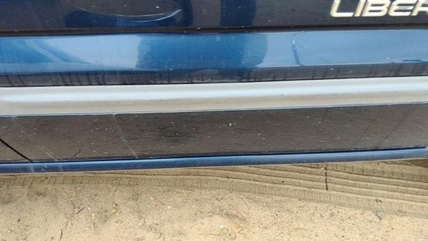 2002-2007 Jeep Liberty Passenger Right Front Moulding From Door Oem Trim Strip — photo 3