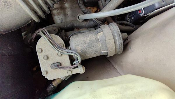 1994 Buick Park Avenue Air Ride Susp. Compressor — photo 3