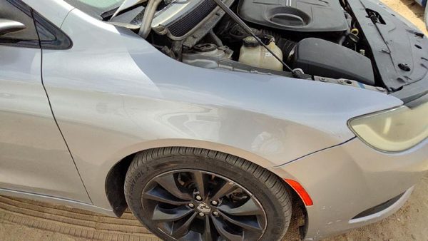 2015 Chrysler 200 Fender RH Billet Silver Psc — photo 2