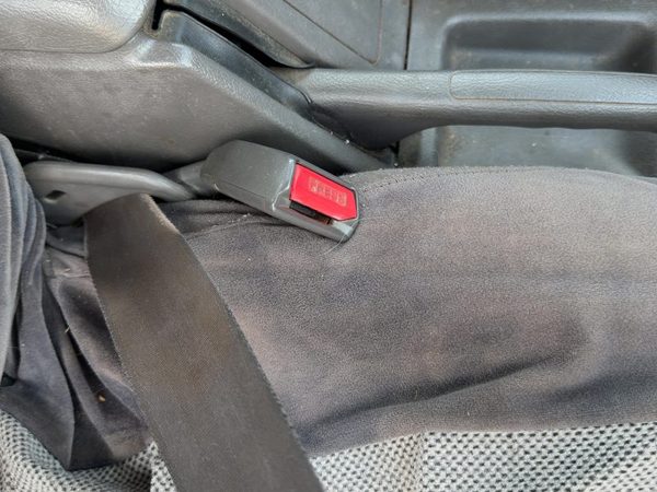1990 Subaru Legacy Passenger Right Front Seat Belt Buckle Receiver Oem Gray — photo 2