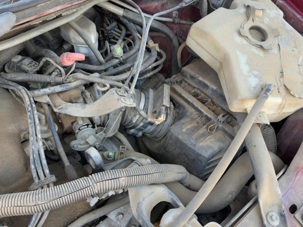 99-05 Venture Complete Air Intake Cleaner Filter Box Housing With Tube Oem 3.4L — photo 2
