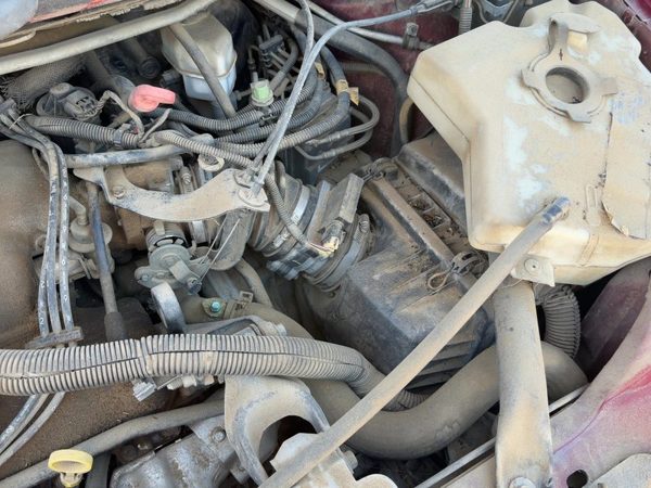 99-05 Venture Complete Air Intake Cleaner Filter Box Housing With Tube Oem 3.4L — photo 1