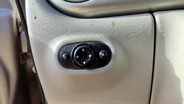 2002 Chrysler PT Cruiser Misc. Electrical Switch — photo 3