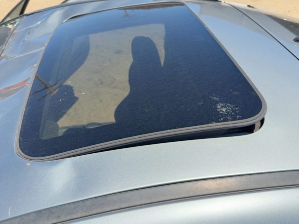 2006-2012 Mitsubishi Eclipse Sun Roof Glass Oem Top Window 5850A210 — photo 1