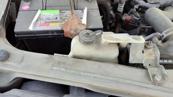 2000-2004 Nissan Xterra Coolant Reservoir Radiator Overflow Tank Bottle Oem — photo 3