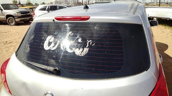 2007-2011 Nissan Versa Back Glass Rear Window Oem 90300Em30A — photo 2