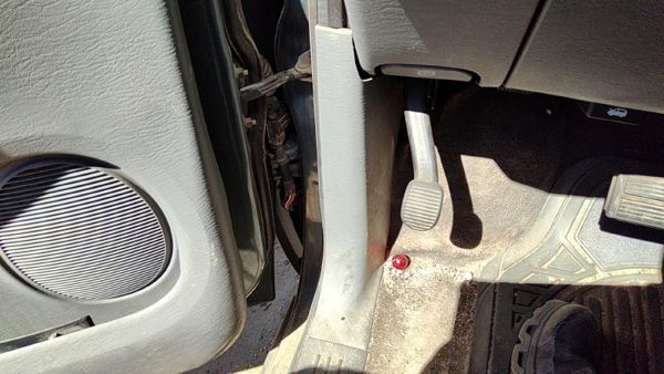 04-07 Dodge Caravan Driver Left Lower Kick Trim Panel Oem Slate Gray D5 — photo 1