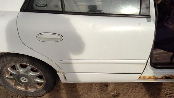 2000 Buick Regal Rear Door RH White 16U — photo 2