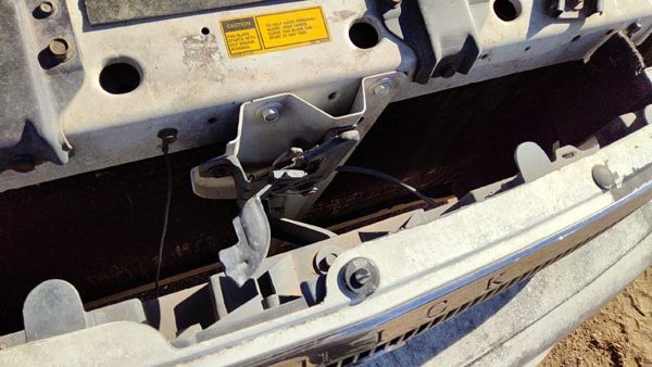 1997-2005 Buick Century Hood Latch Assembly With Bracket Oem 15856715 — photo 4