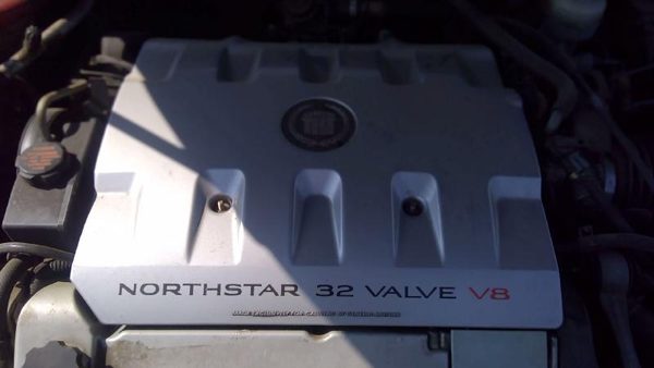 2002 Cadillac Eldorado Cadillac Eldorado Engine Cover Top Plastic Shield 4.6L — photo 2