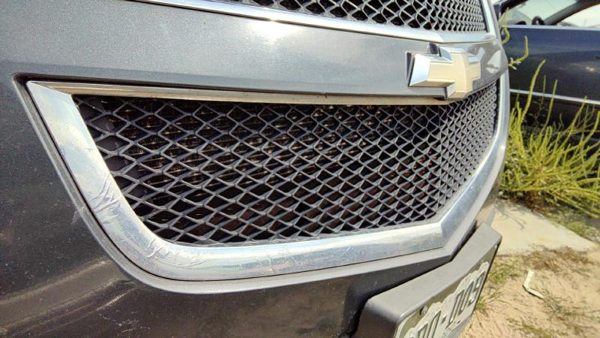 2010 Chevrolet Traverse Grille Chevy 57U Cyber Gray — photo 3