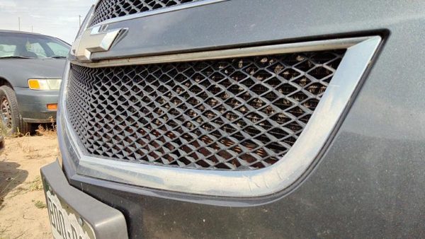 2010 Chevrolet Traverse Grille Chevy 57U Cyber Gray — photo 2