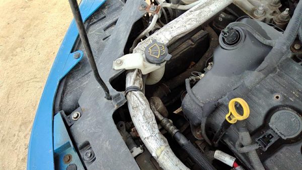 06-12 Ford Fusion Windshield Washer Fluid Reservoir With Pump Wiper Tank 3.0L — photo 2
