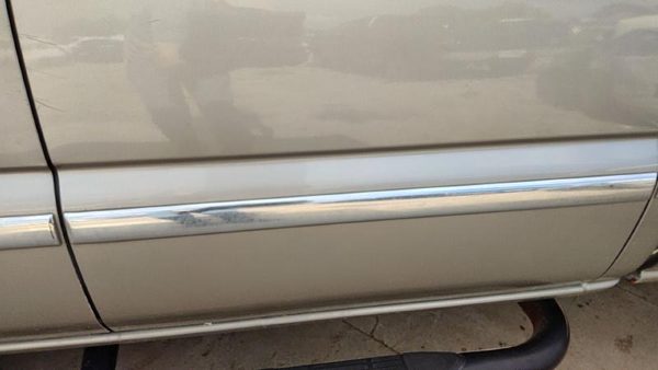 2001 2002 Sierra 2500 Hd Driver Left Rear Moulding From Door Oem Back Trim Strip — photo 1