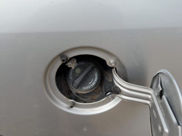 2005-2007 Ford Fivehundred Fuel Filler Neck Assembly With Gas Cap Oem 5G1Z9034Ba — photo 3